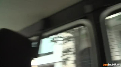 Chica de Cádiz conoce Barcelona follando