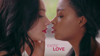 El exótico amor lésbico entre dos amigas