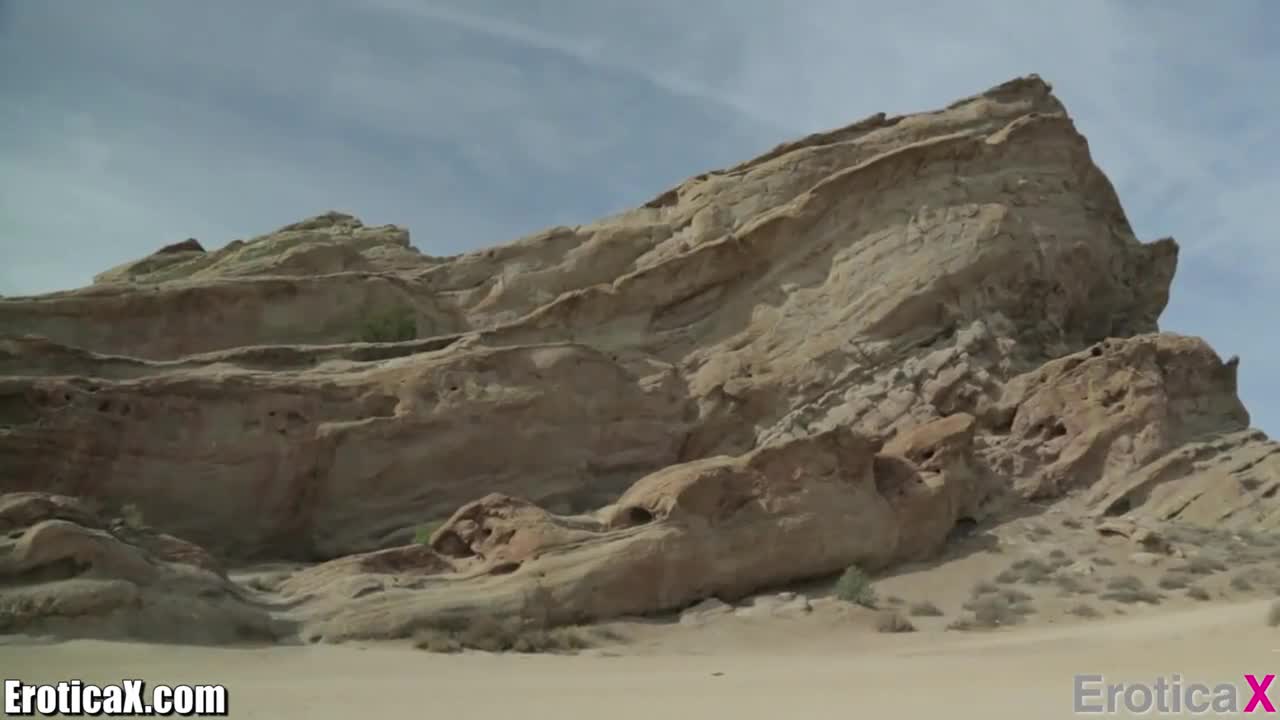 Watch Romantic walk before sex Porn Video - ePornSup.