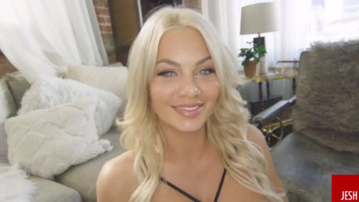 Making up her beautiful face with jizz