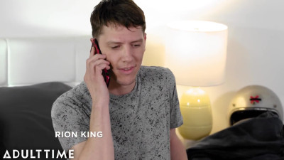 Tasting the stepmom's pussy