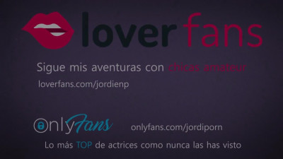 Madura tetona se folla a un joven youtuber