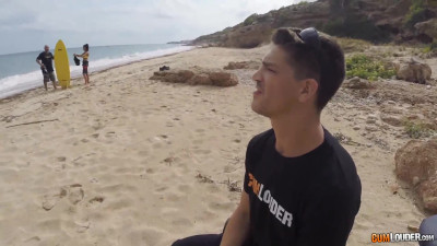 Follando sobre las olas del mar