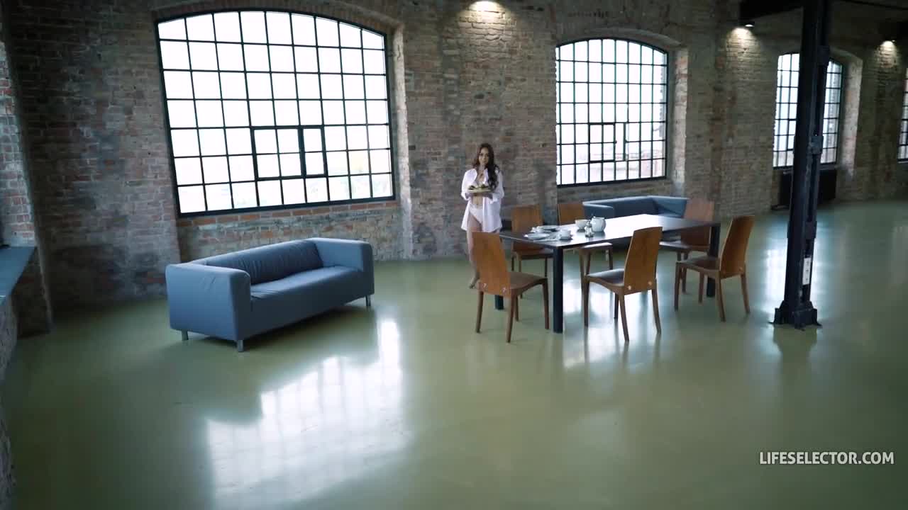 Watch El desayuno de Ginebra Bellucci Porn Video - ePornSup.