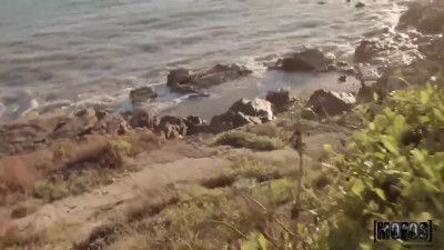 Pelirroja española sin ropa y sin móvil en la playa