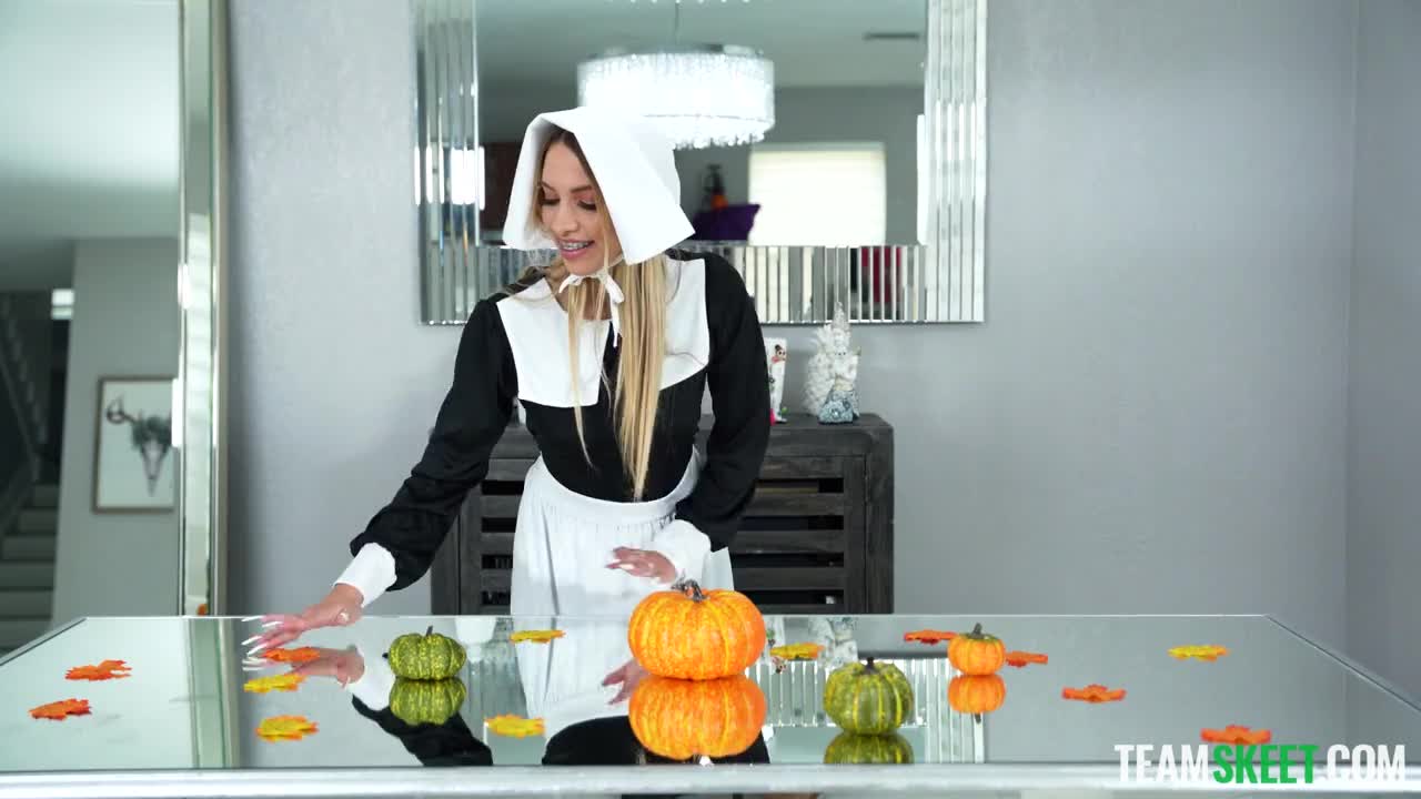Watch Khloe beats soccer Porn Video - ePornSup.