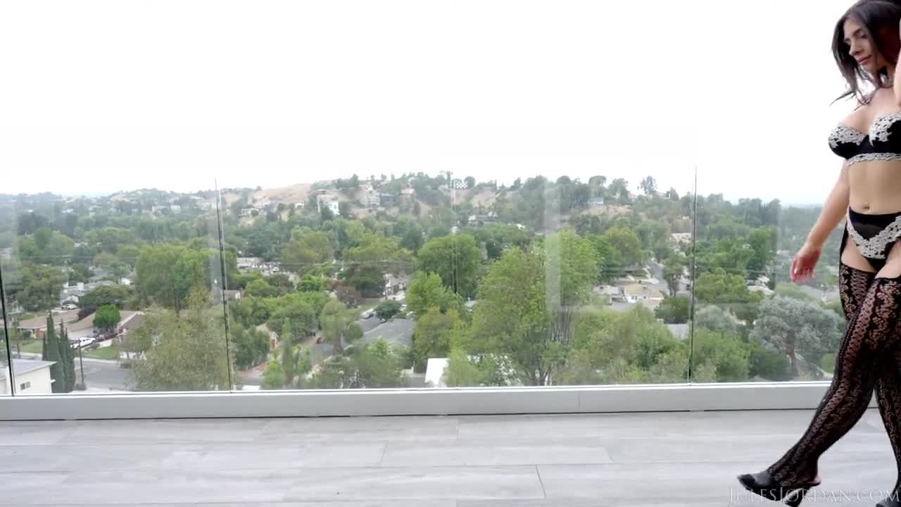 Watch American beauty in French hands Porn Video - ePornSup.