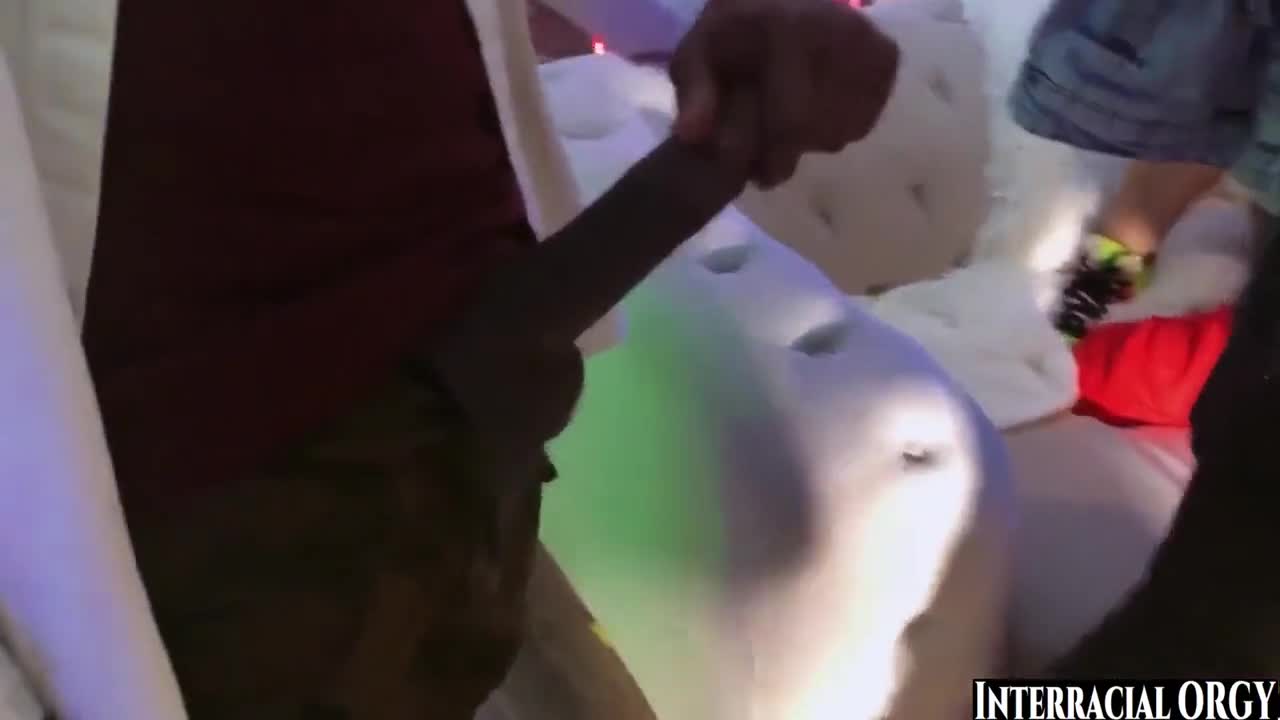 Watch Interracial orgy with lots of pornstars Porn Video - ePornSup.