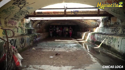 Gran orgía lésbica llena de mirones