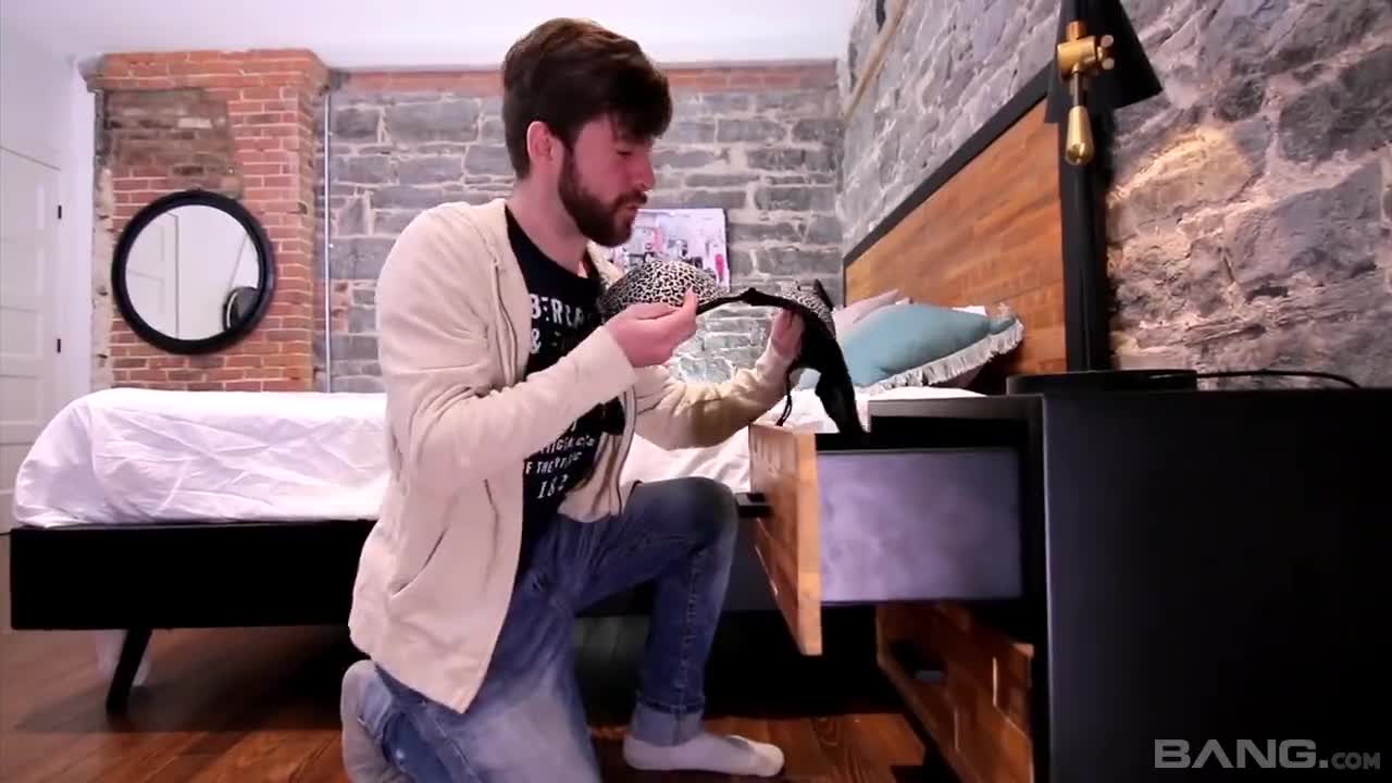 Watch French bombshell getting anal Porn Video - ePornSup.