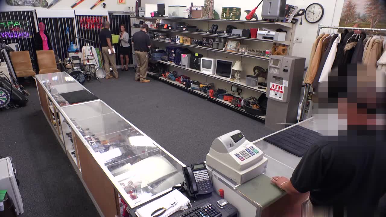 Watch Sex in the pawn shop in exchange for a laptop Porn Video - ePornSup.