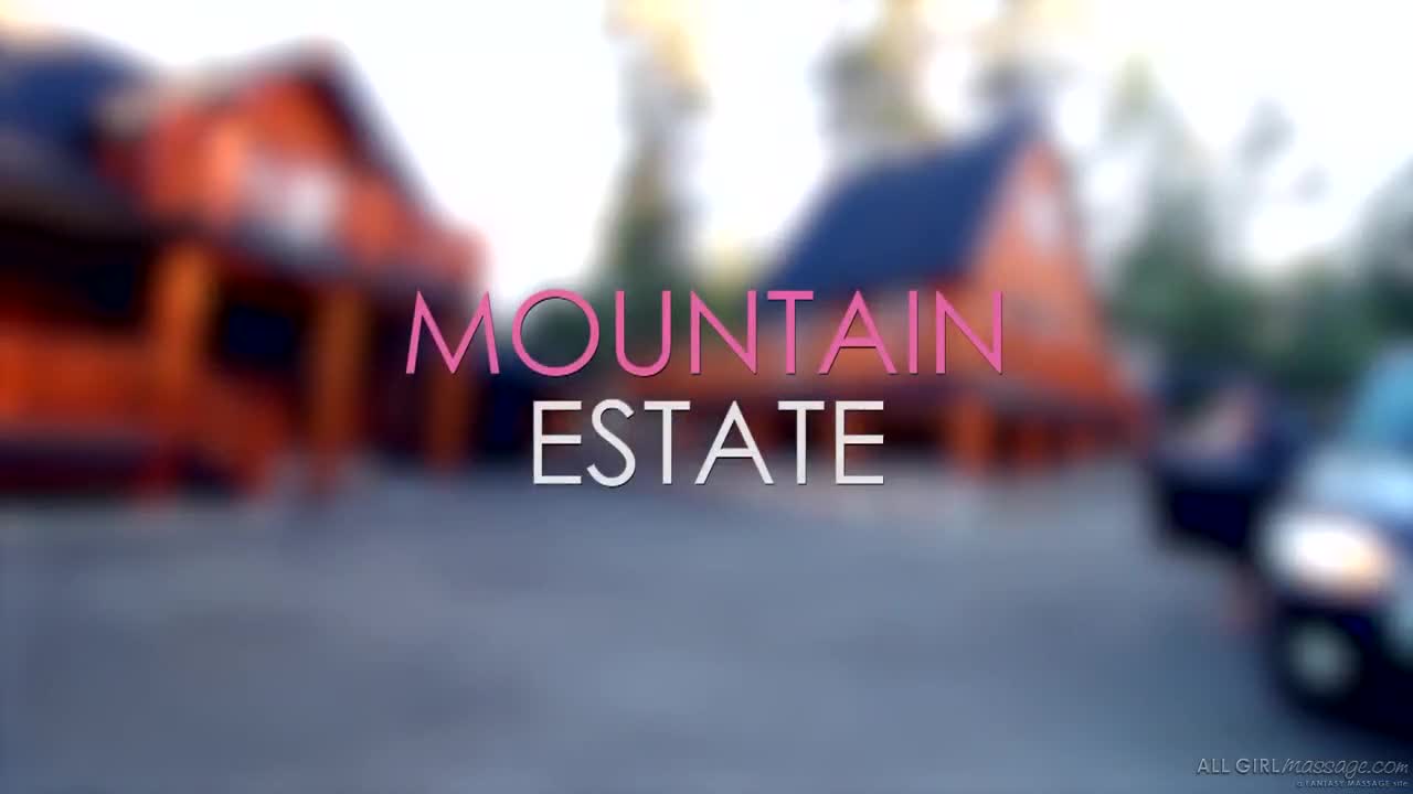 Watch Two beautiful women in a hot lesbian Porn Video - ePornSup.