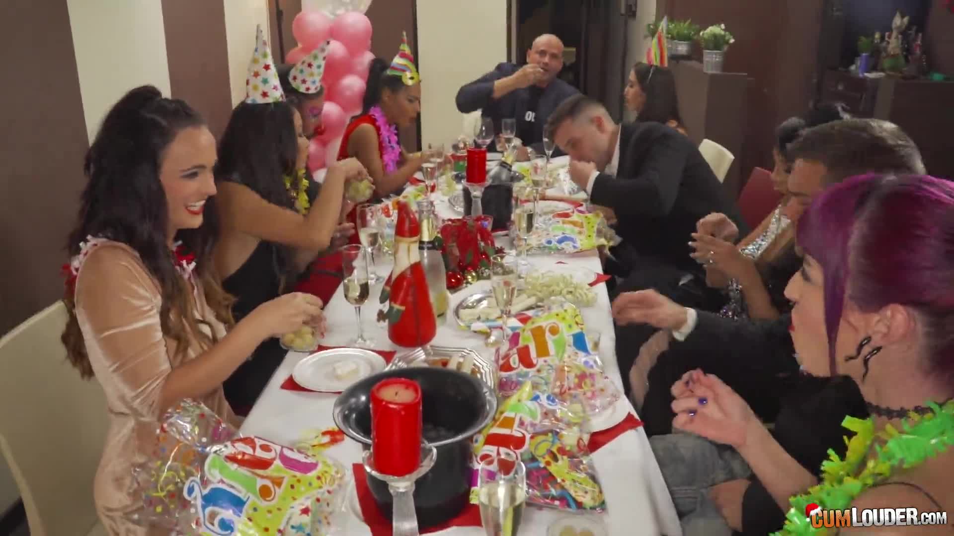 Watch Una orgía muy loca made in Cumlouder Porn Video - ePornSup.