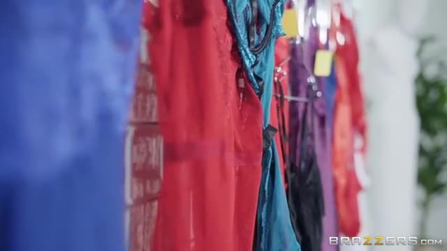 Watch Lots Of Fuck And Black Friday Freebies Porn Video - ePornSup.