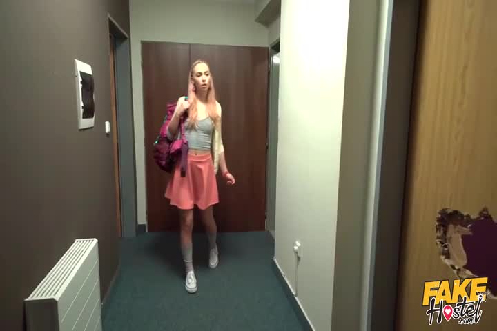 Watch Atrapada en la puerta Porn Video - ePornSup.
