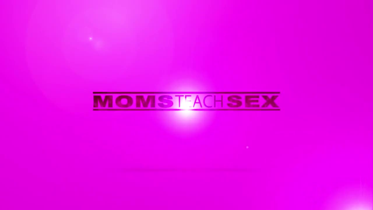 Watch Sharon White - Busty Blonde Stepmother Sharon White And Stepdaughter Share Boyfriends Cock - HD Porn Video - ePornSup.