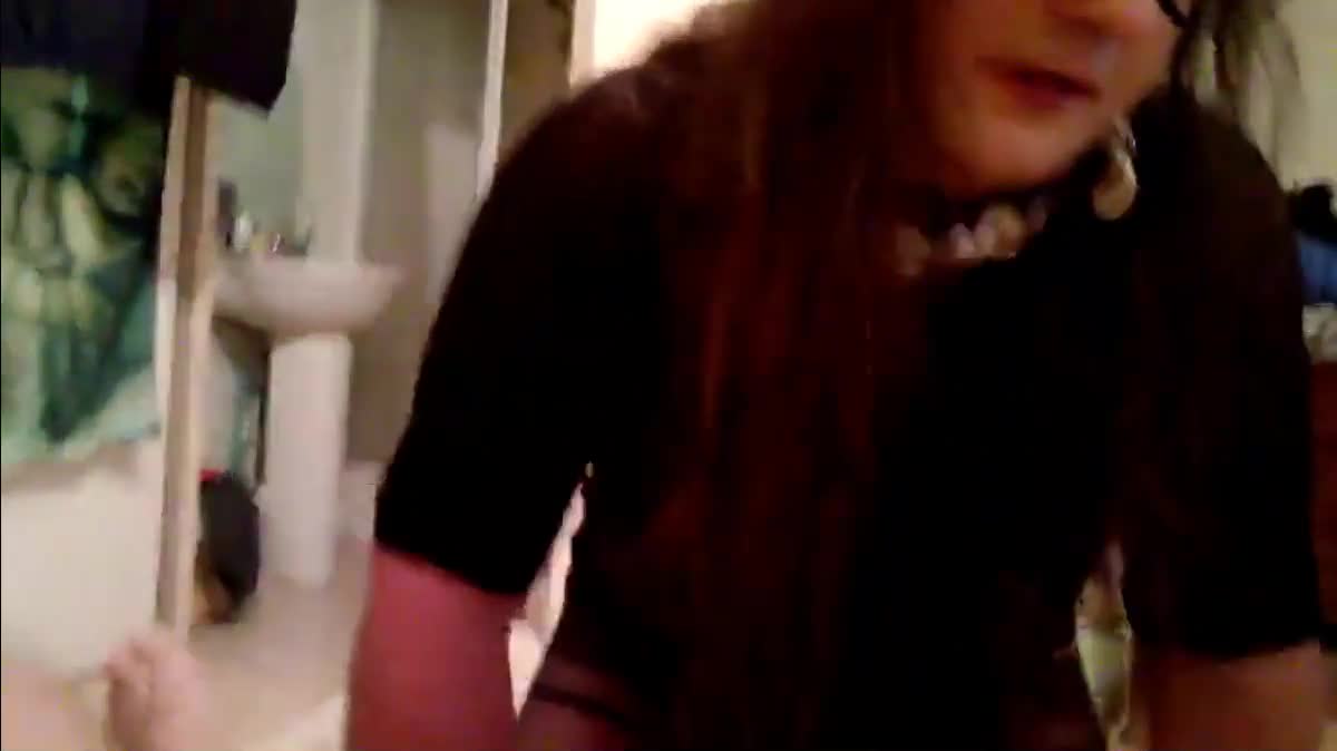 Watch Valentinne crossdresser amateur blowjob and cum in mouth Porn Video - ePornSup.