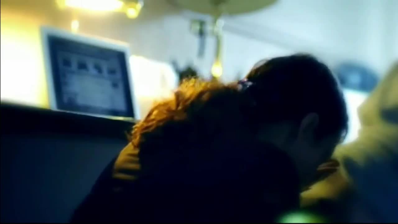 Watch J'adore sucer les hommes sur leur lieu de travail Porn Video - ePornSup.