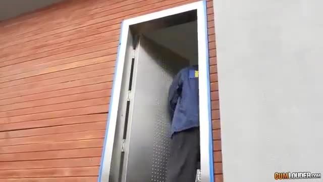 Watch Rubia pibón recibe la visita de un agente de la ley Porn Video - ePornSup.