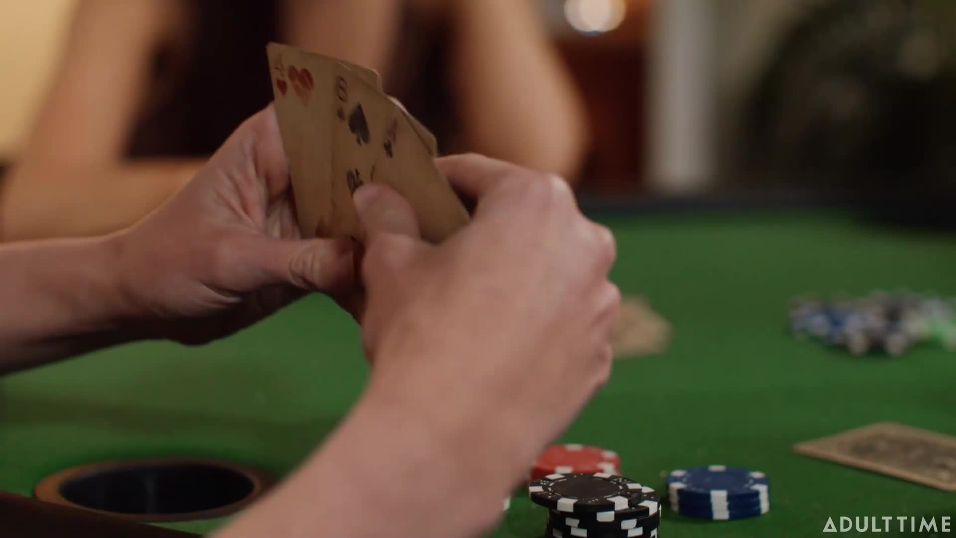 Watch Strip Poker lésbico y sexual Porn Video - ePornSup.