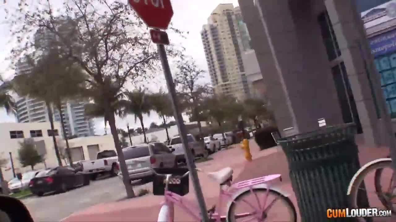 Watch Abella Anderson getting caught by surprise in Miami Porn Video - ePornSup.